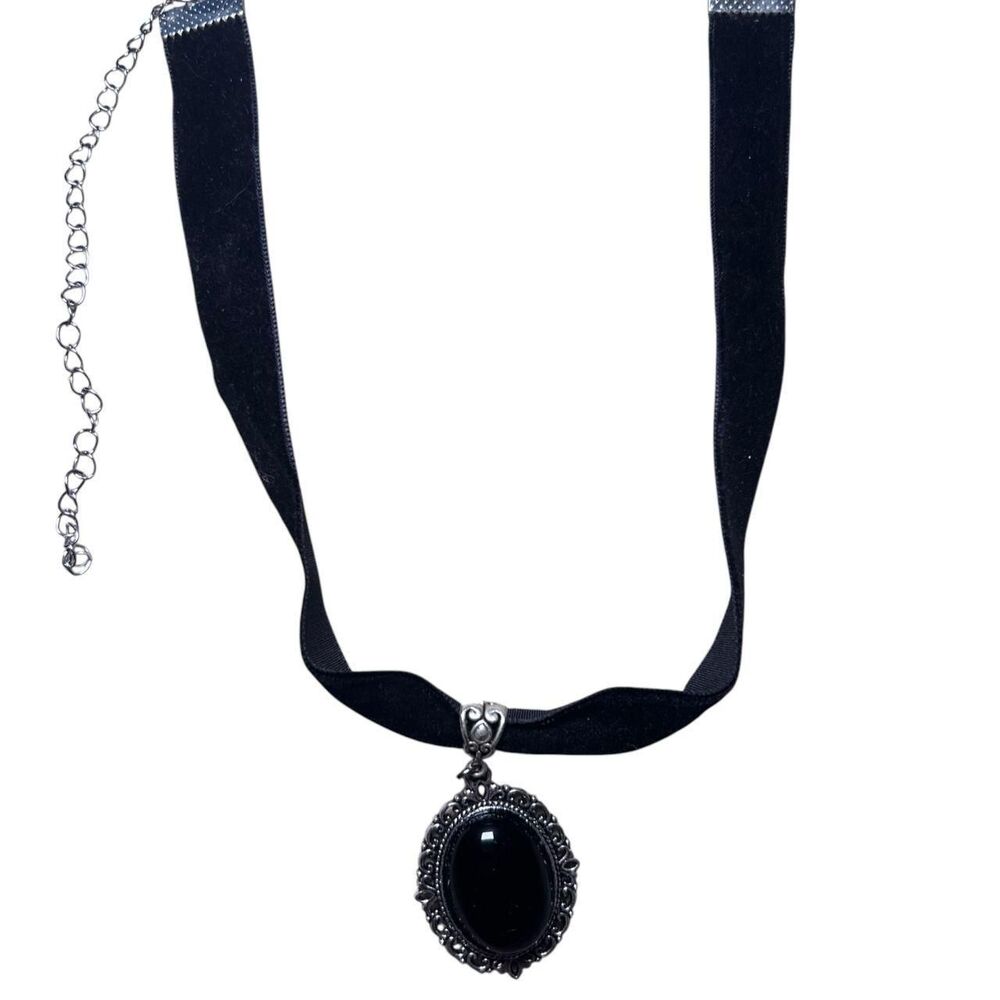 Women's Black Jewelry